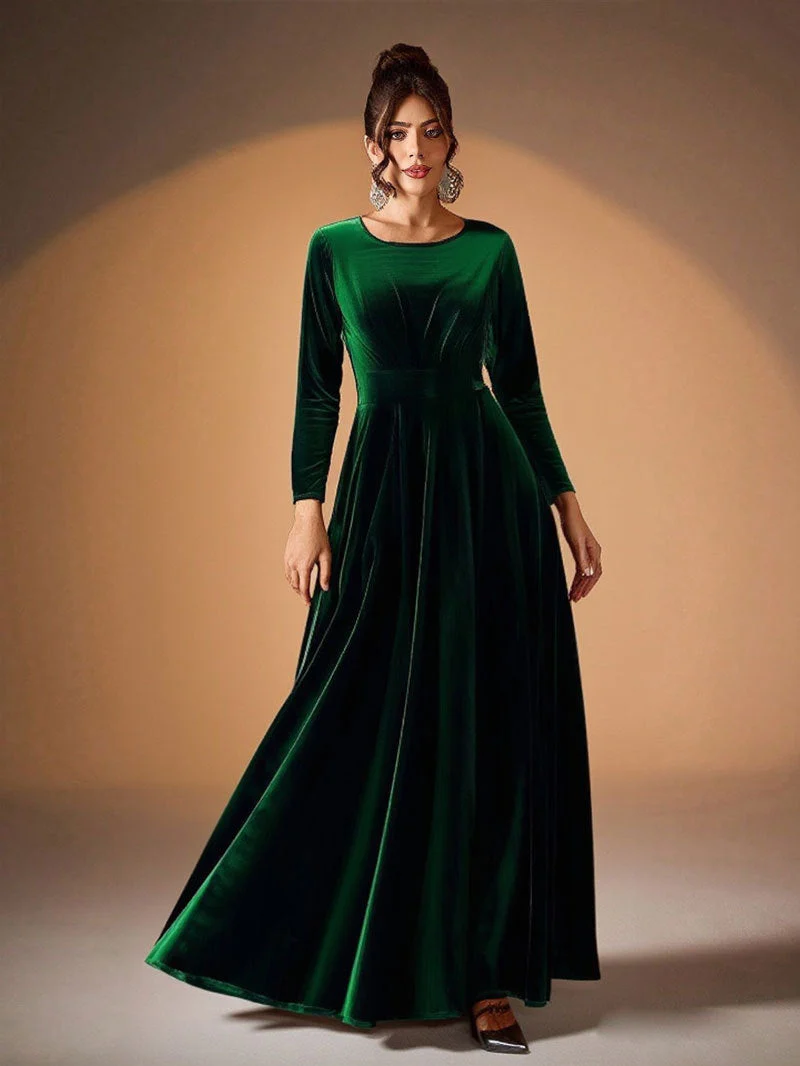 Beatrice | Long-Sleeve Velvet Maxi Dress - Image 5