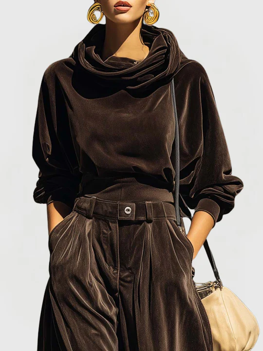 Bianca | Velour Relaxed Co-Ord Set - Image 3