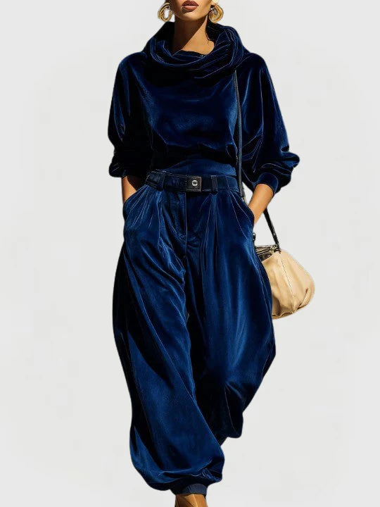 Bianca | Velour Relaxed Co-Ord Set - Image 5