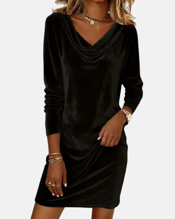 Celeste | Loose Fitting Velvet Dress - Image 10