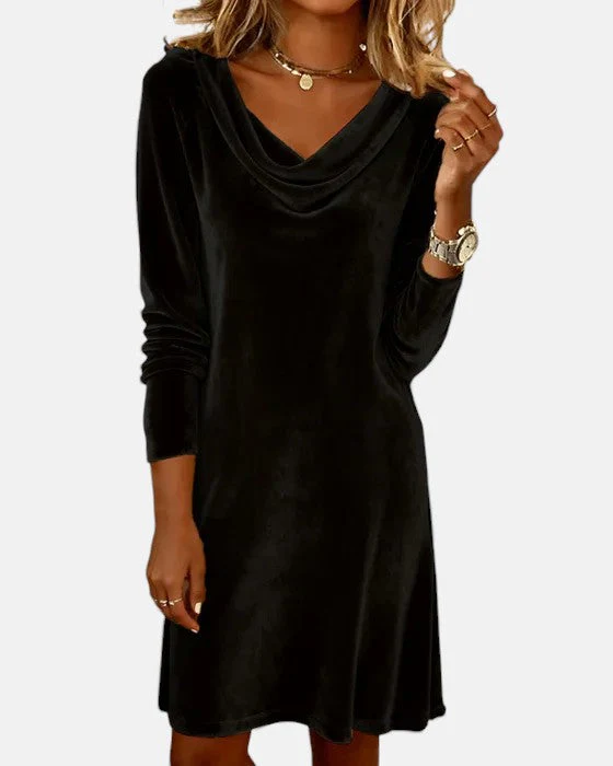 Celeste | Loose Fitting Velvet Dress - Image 11