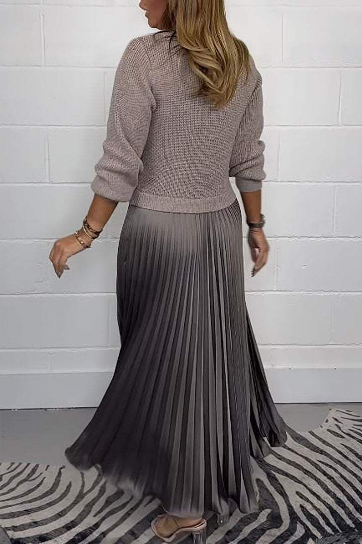 Claudia - Maxi dress with sweater and pleated skirt - Image 3