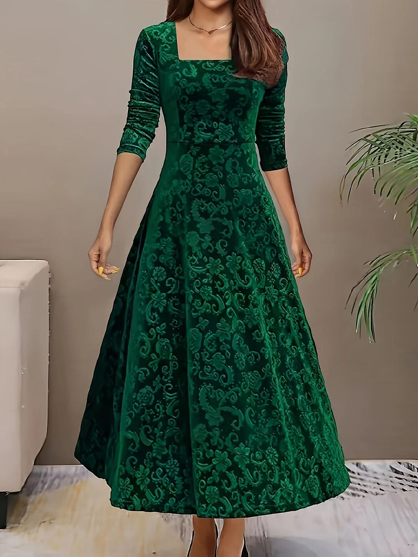 Dorothy | Elegant Patterned Maxi Dress - Image 4