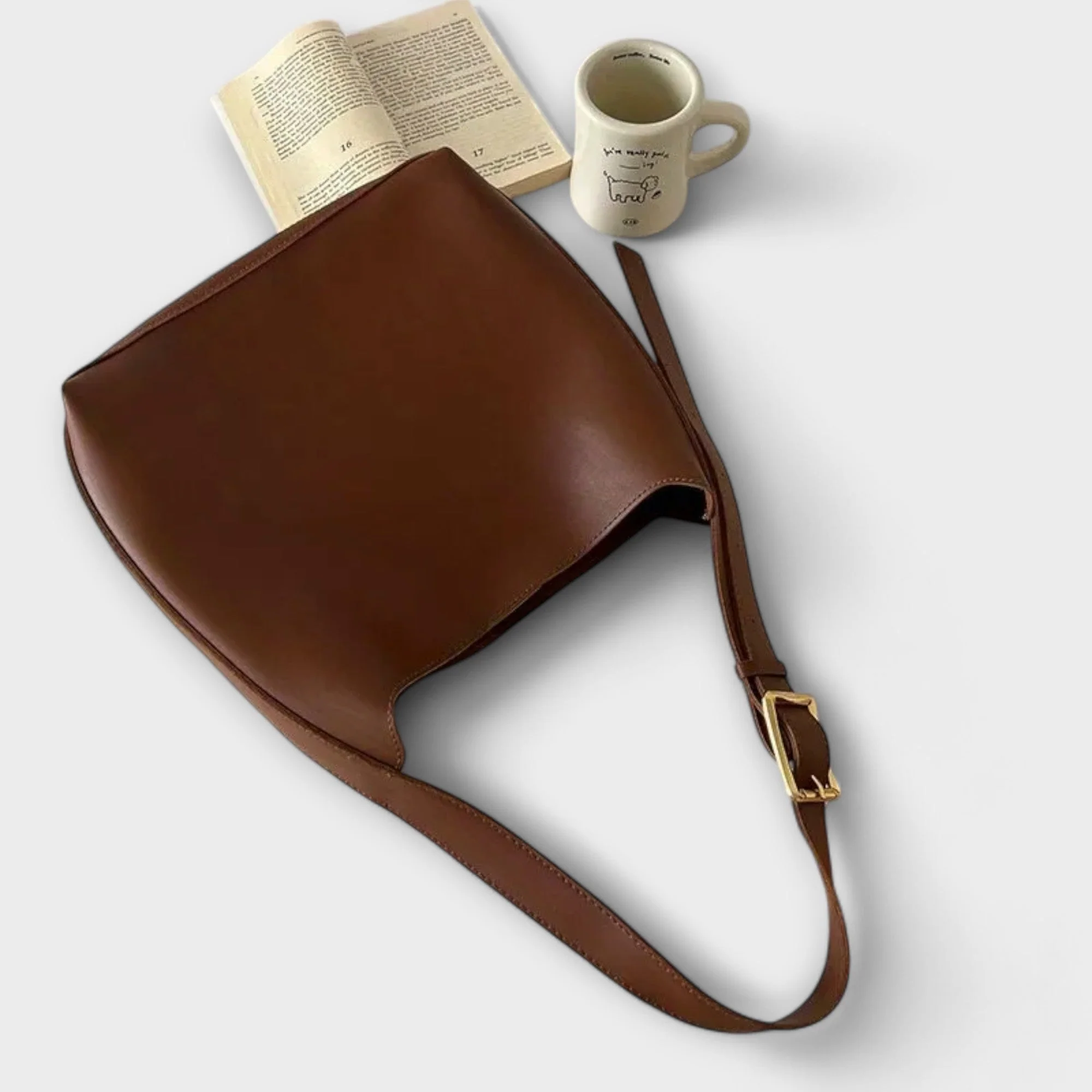 Olivia – Elegant Leather Shoulder Bag - Image 4