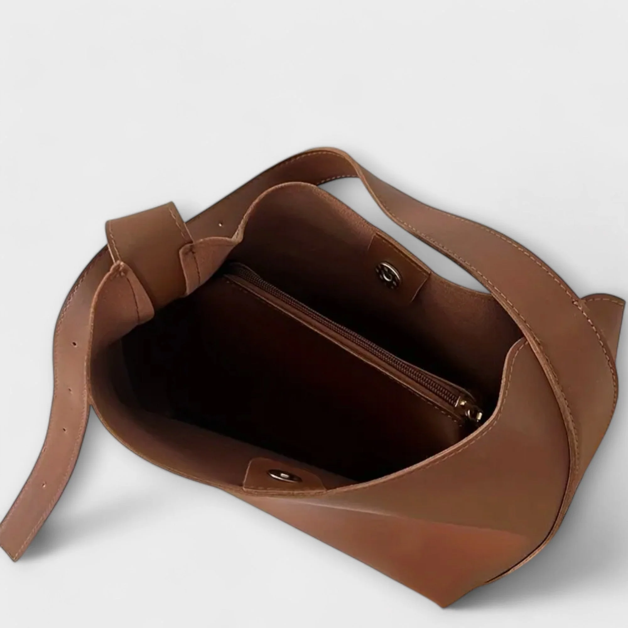Olivia – Elegant Leather Shoulder Bag - Image 5