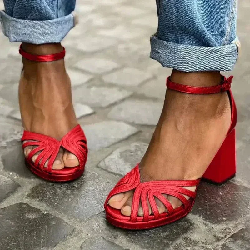 Soise Classic Heels - Image 4